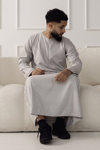 Rajul Qamari Emirati Ecru Mens Thobe Jubbah