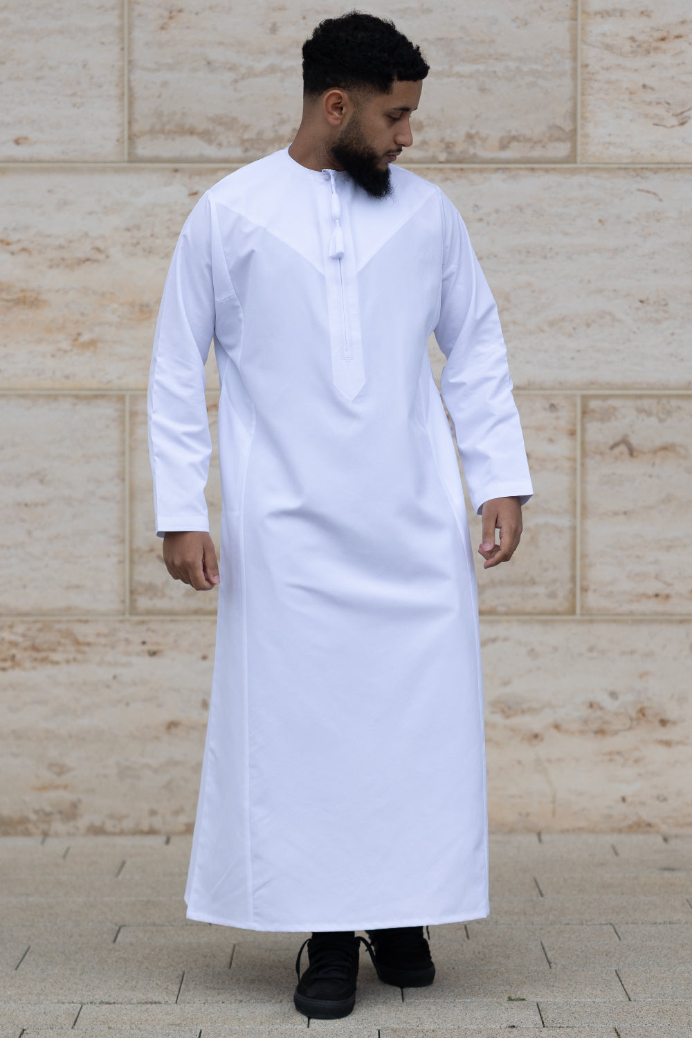 Rajul Dhīrwah Omani White Mens Thobe Jubbah