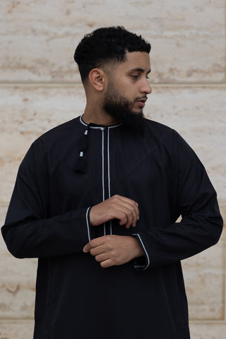 Rajul Dhīrwah Omani Black Mens Thobe Jubbah