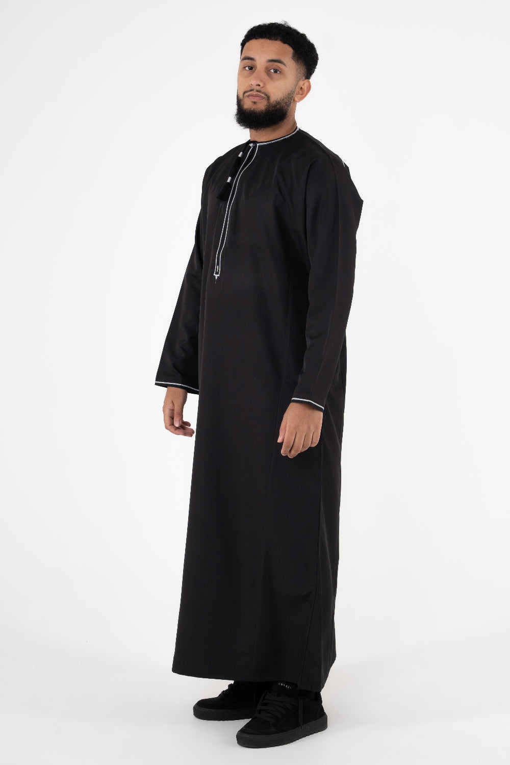 Rajul Dhīrwah Omani Black Mens Thobe Jubbah